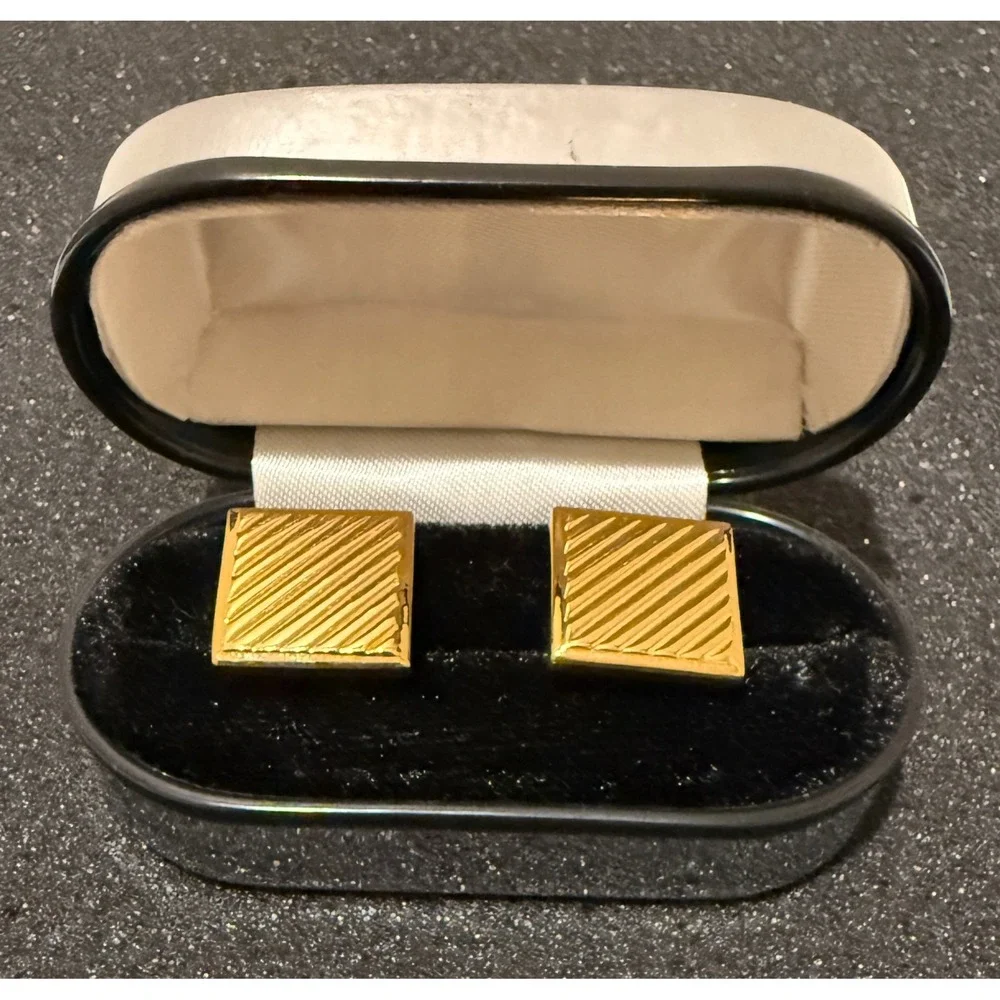 Vintage Gold Tone Geometric Ribbed Square Cufflink Set Cuff Link